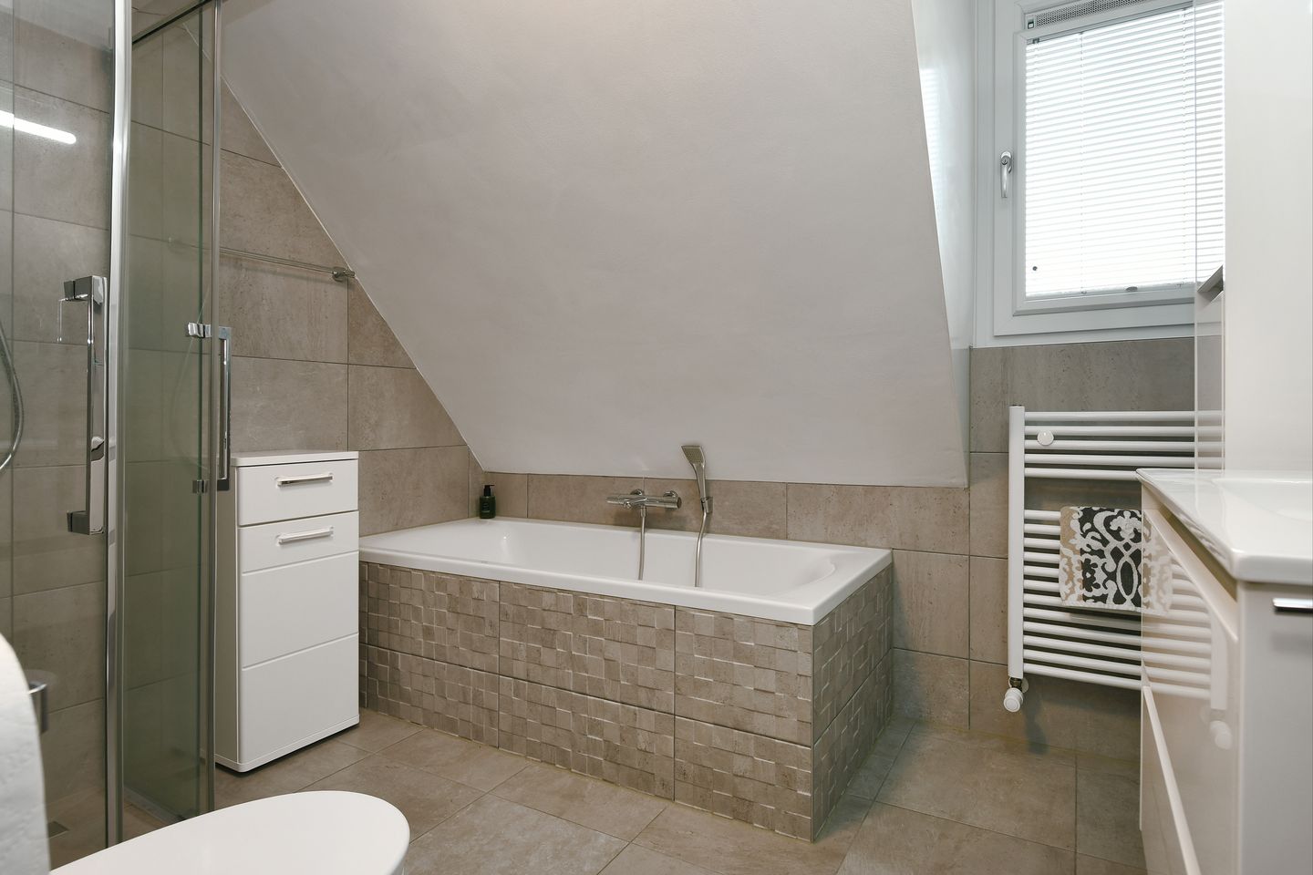 Foto 25 van Leistraat 1