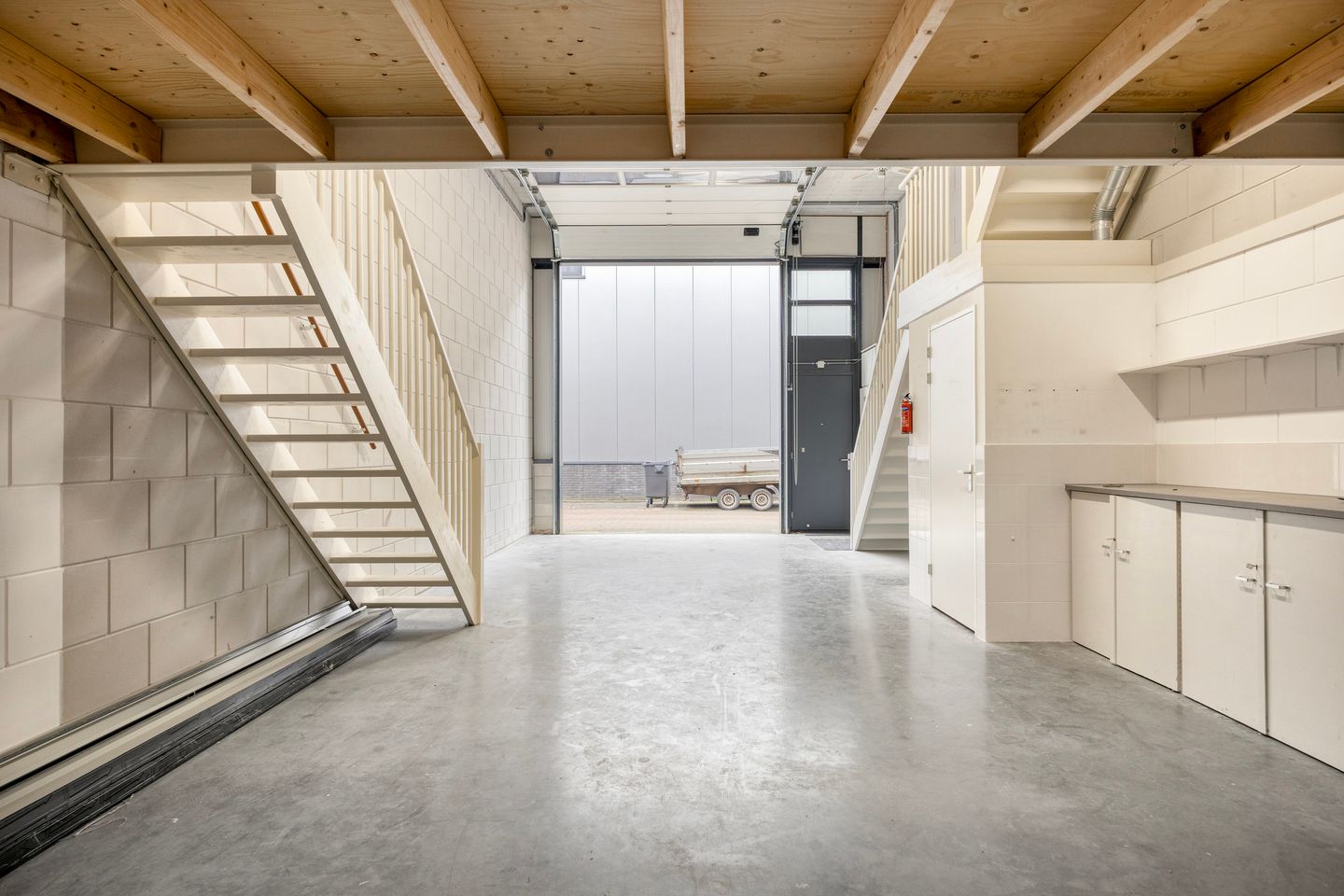 Bekijk foto 2 van Van 't Hoffstraat 121