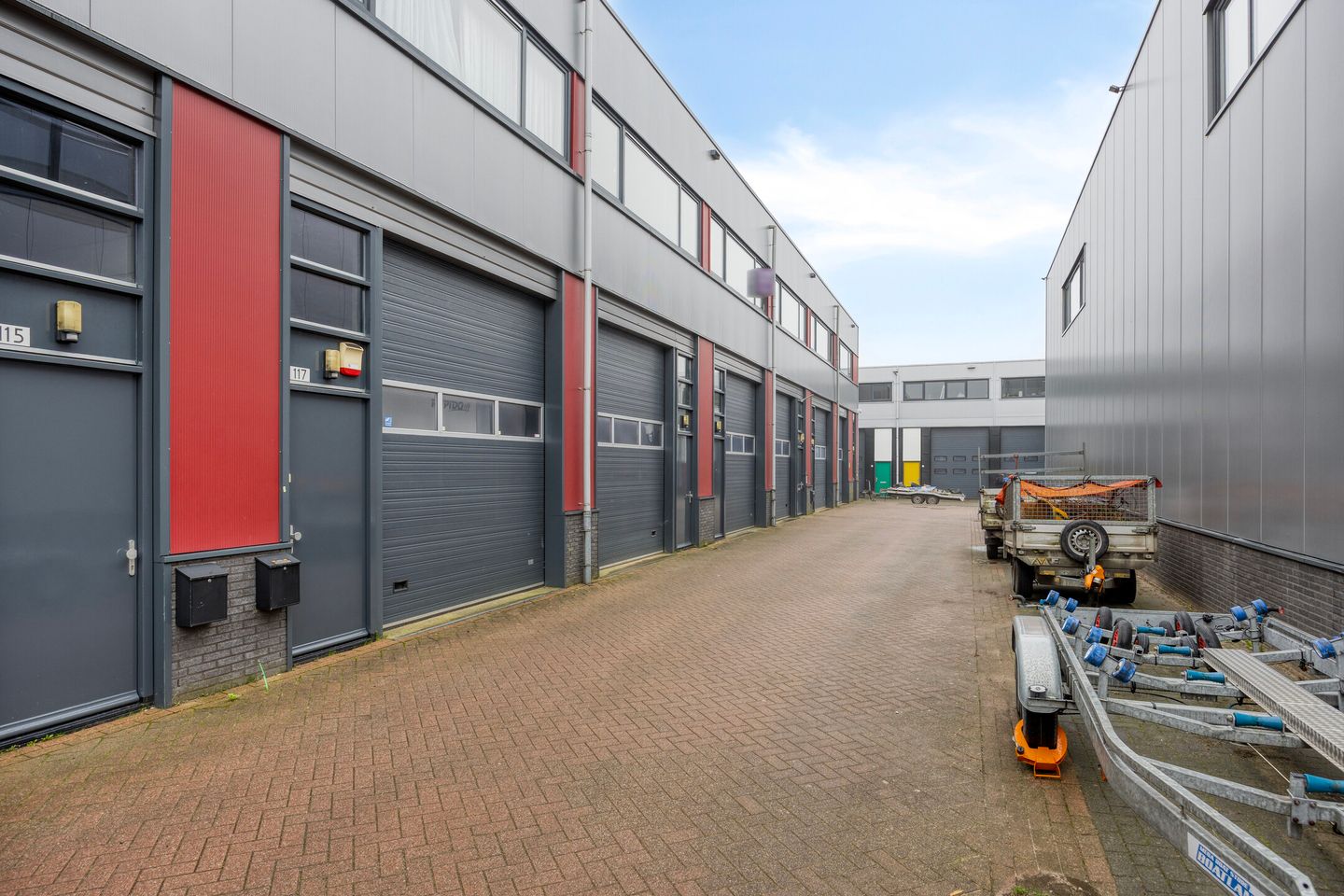 Bekijk foto 4 van Van 't Hoffstraat 121