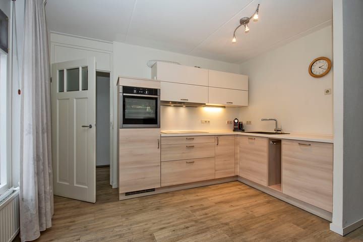 Foto 9 van Rigolettolaan 6