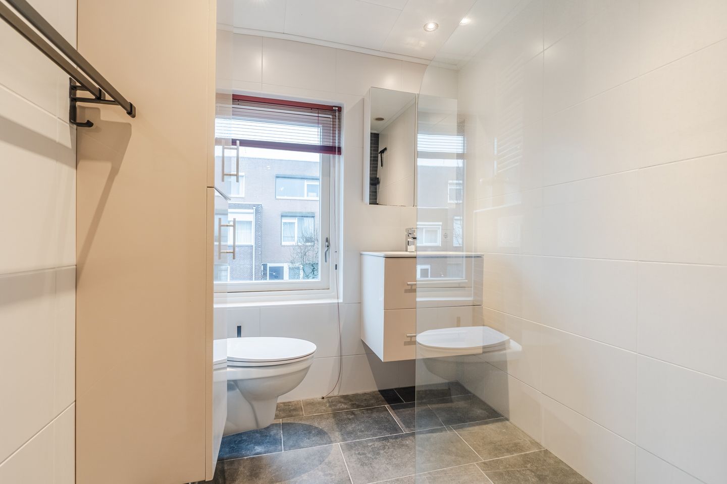 Foto 29 van van Erpstraat 13