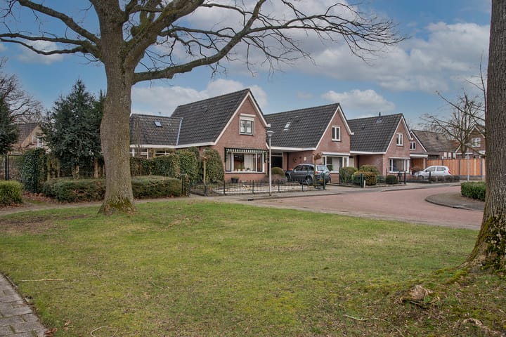 Foto 28 van Rigolettolaan 6