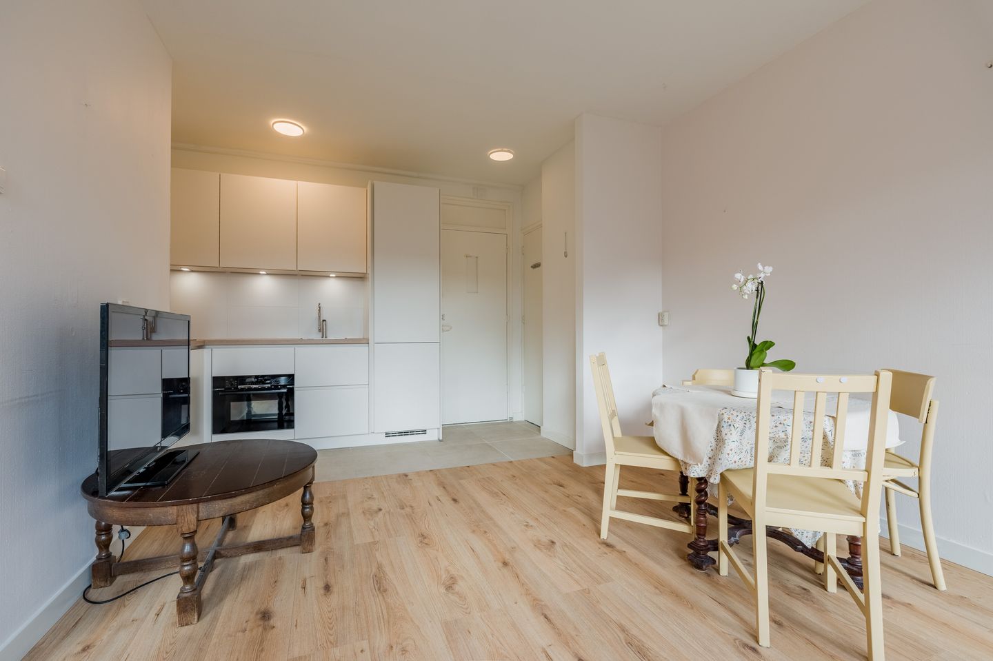 Foto 5 van Van Nijenrodeweg 801