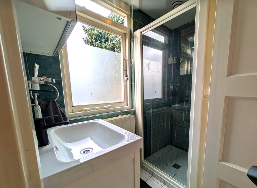 Photo 13 of Johannes Uitenbogaertstraat 2-BS