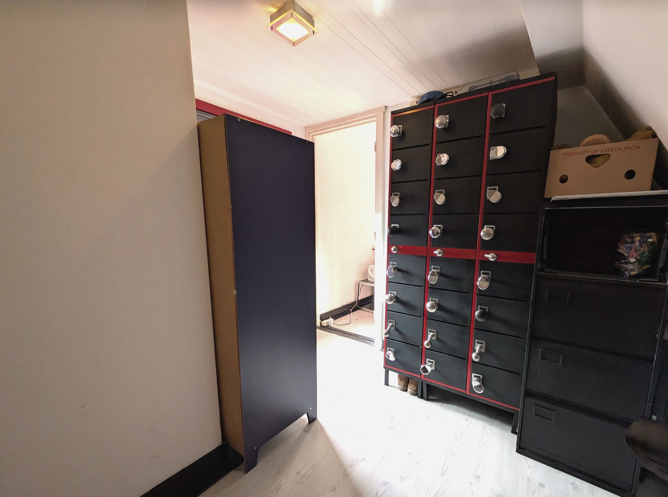 Photo 15 of Johannes Uitenbogaertstraat 2-BS