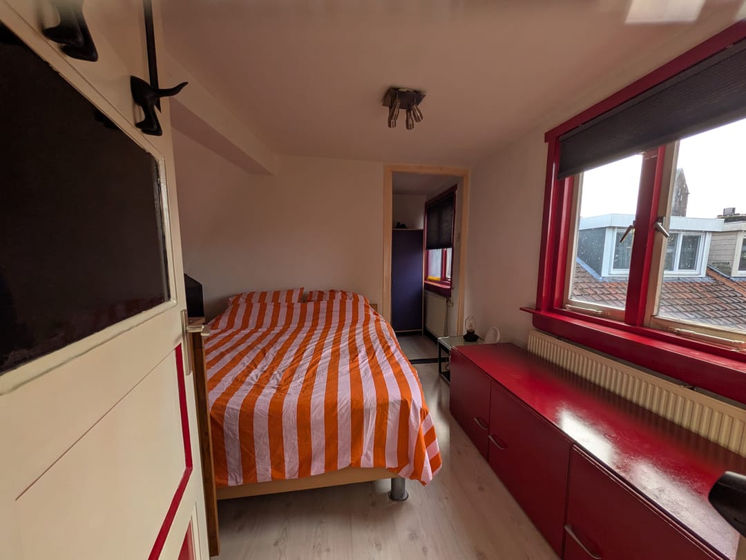 Photo 11 of Johannes Uitenbogaertstraat 2-BS