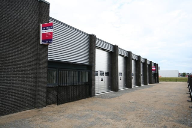 View photo 2 of Voltastraat 23-C