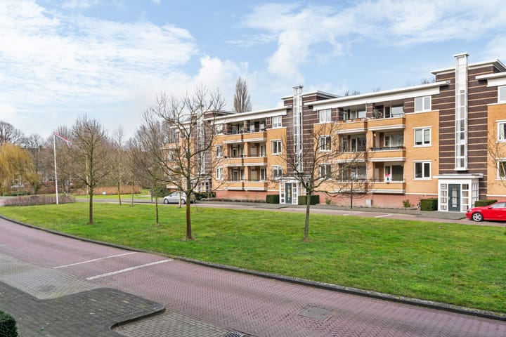 Foto 23 van Floris Arntzeniusplein 27