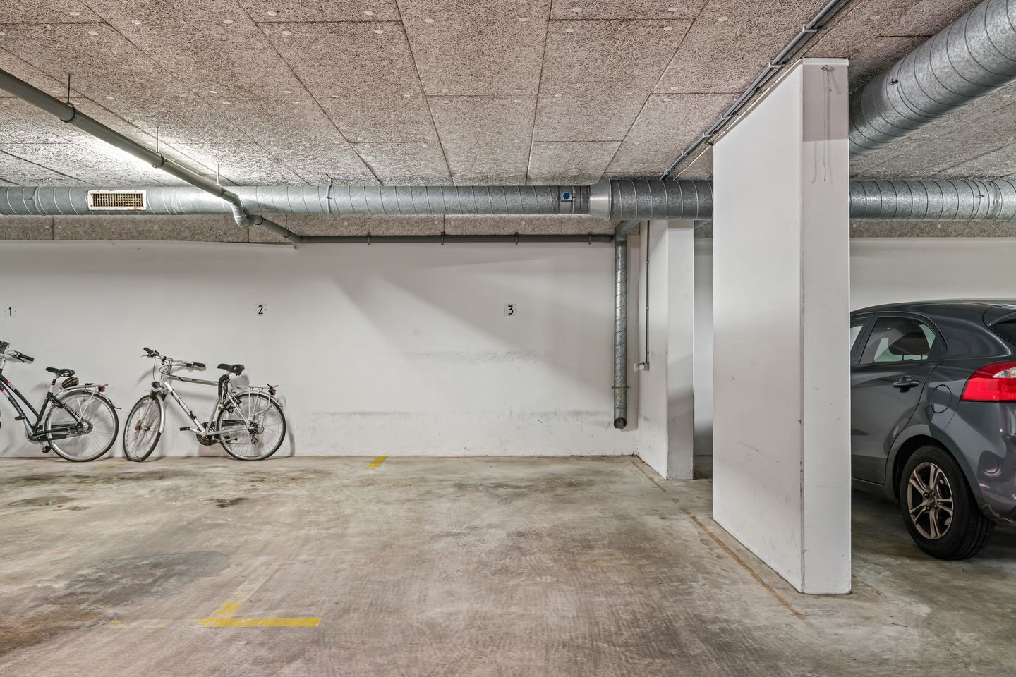 Foto 25 van Floris Arntzeniusplein 27