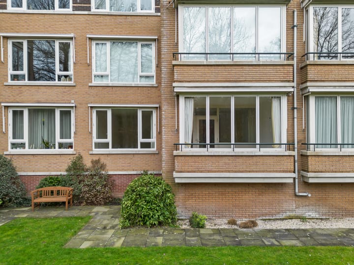 Foto 32 van Floris Arntzeniusplein 27