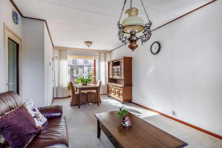 Photo 9 of Esdoornlaan 110