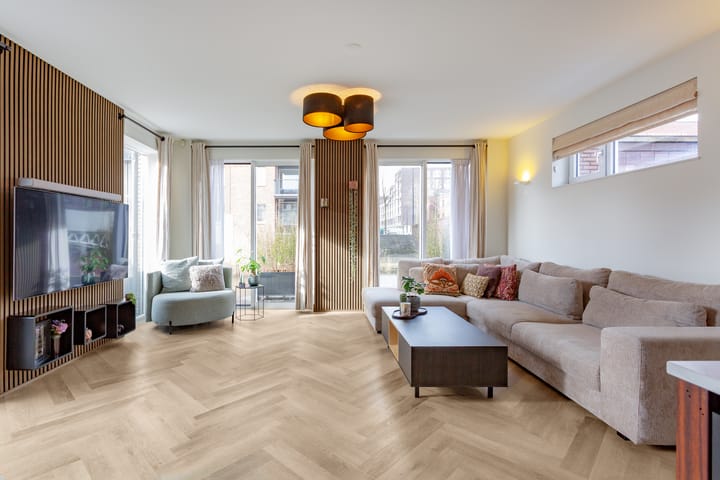 Foto 4 van Eva Besnyöstraat 354