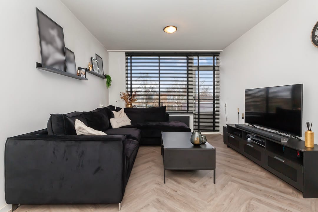 Foto 7 van Van Anrooystraat 391