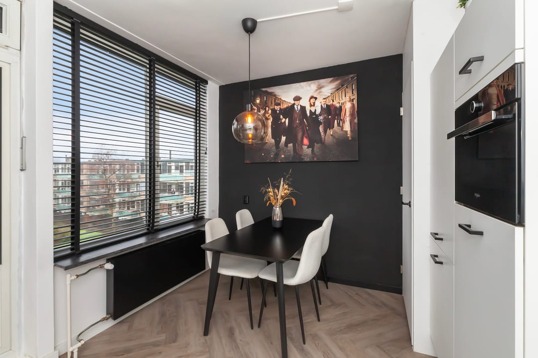 Foto 8 van Van Anrooystraat 391