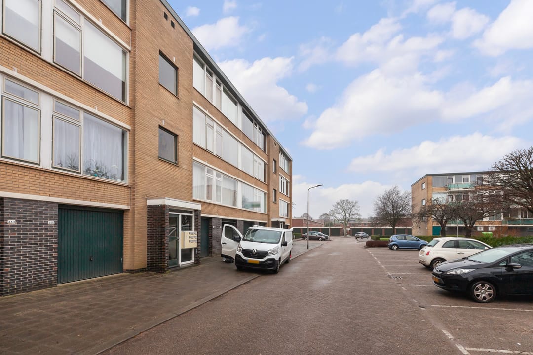 Foto 28 van Van Anrooystraat 391