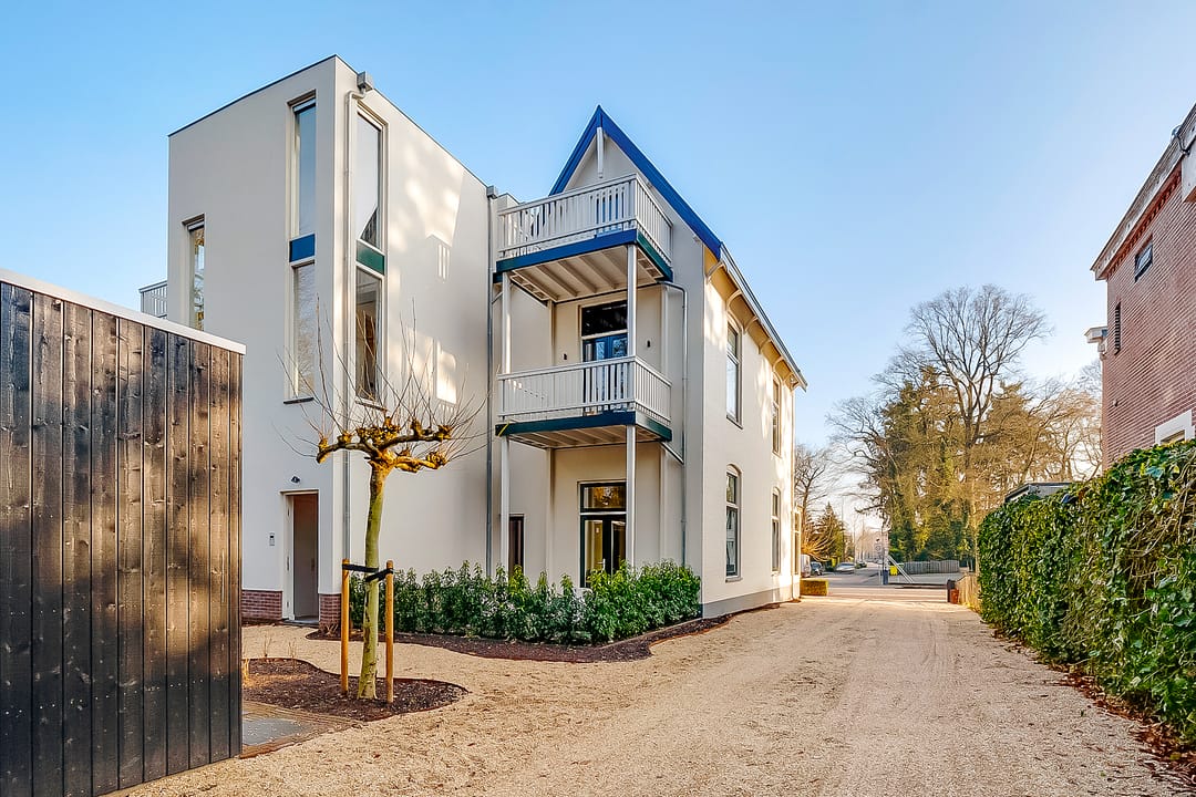 Photo 8 of Vredehofstraat 15-A