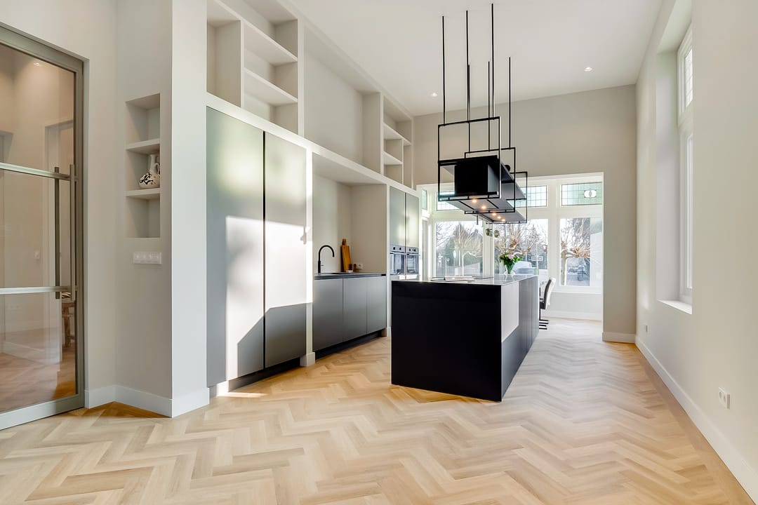 Photo 16 of Vredehofstraat 15-A