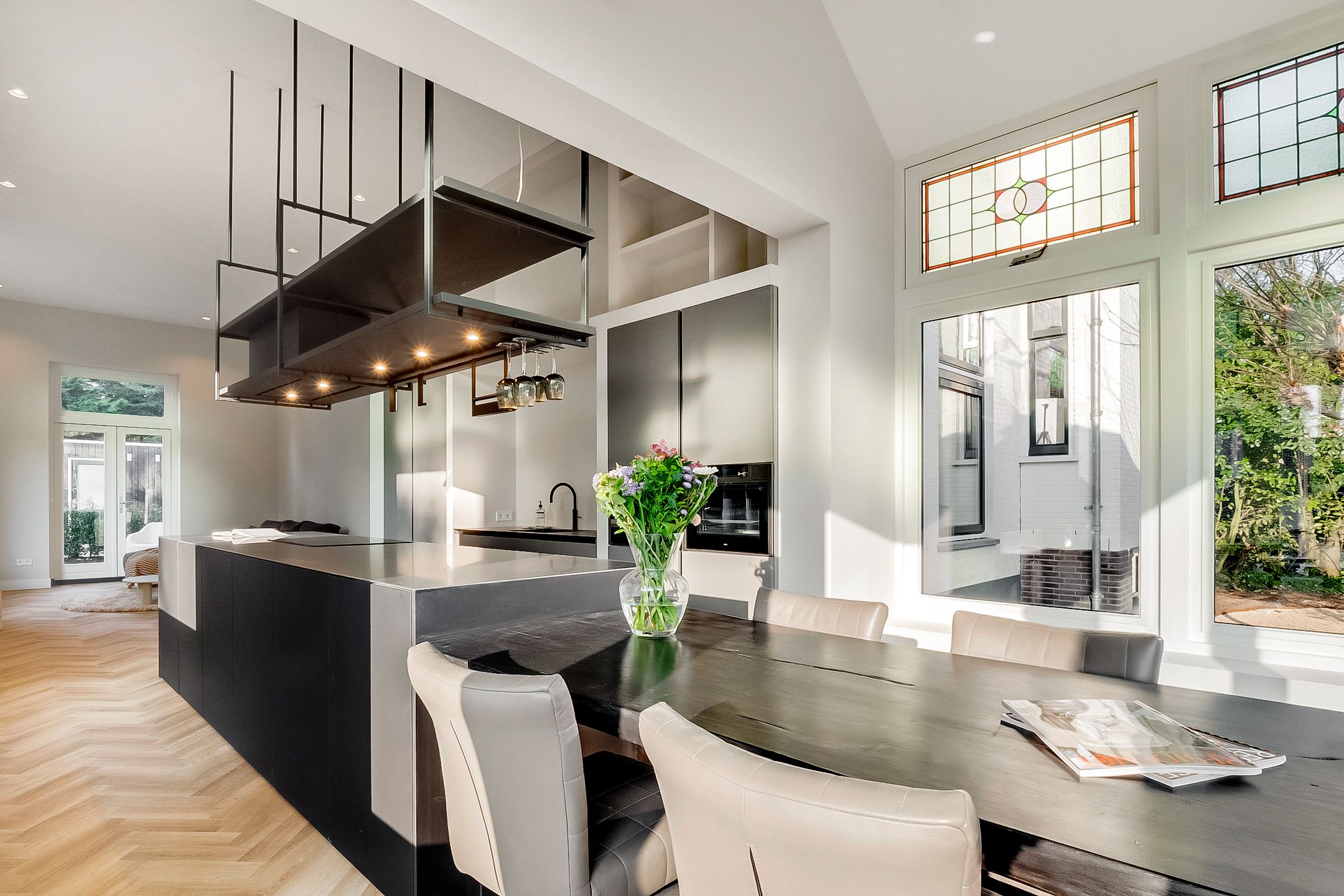 Photo 18 of Vredehofstraat 15-A