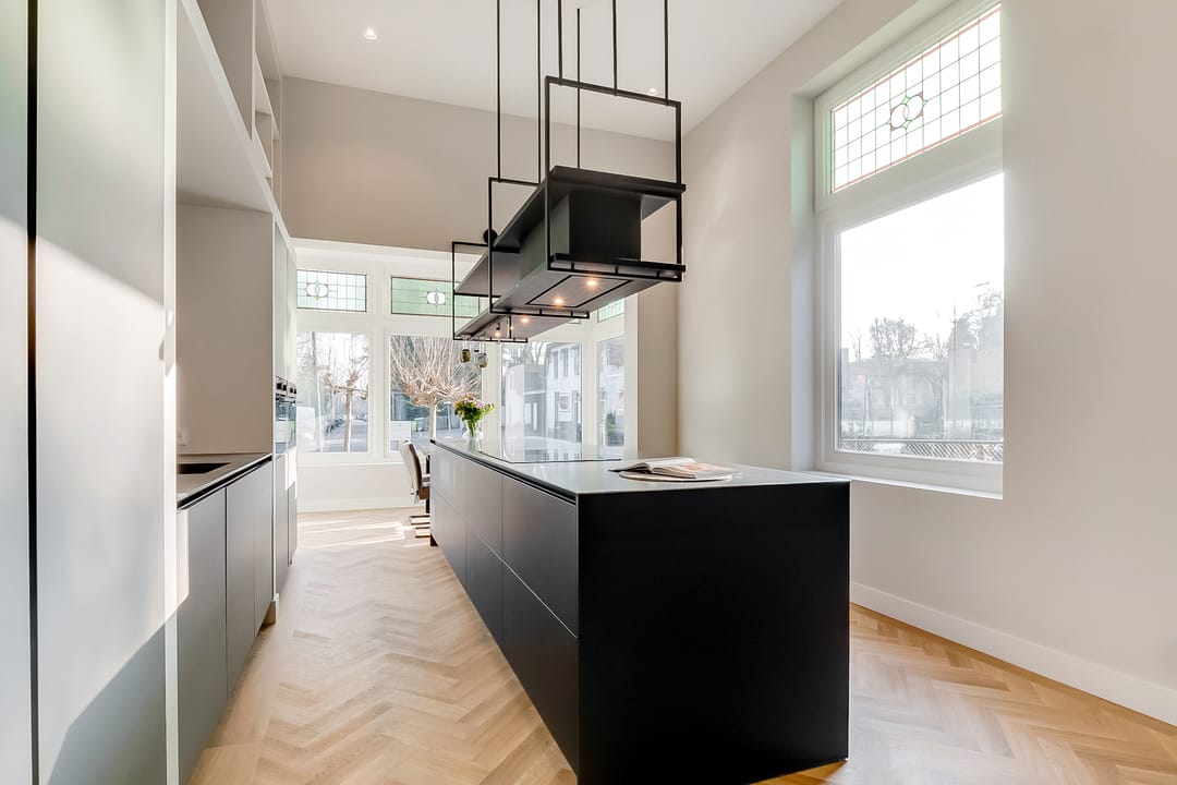 Photo 23 of Vredehofstraat 15-A