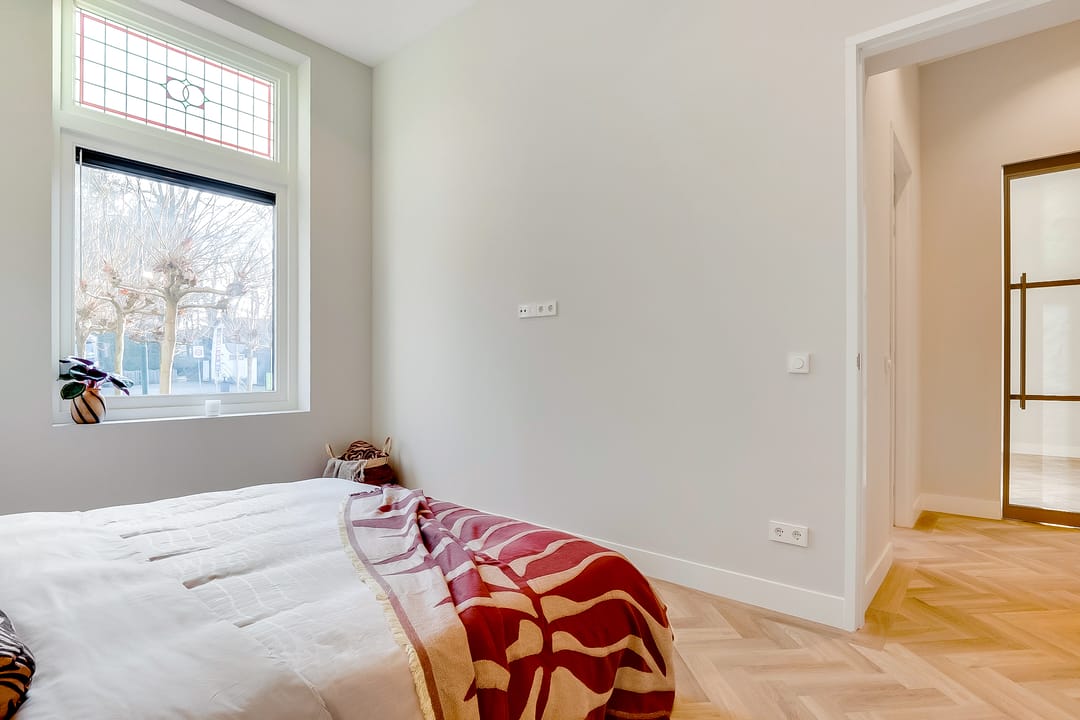 Photo 32 of Vredehofstraat 15-A