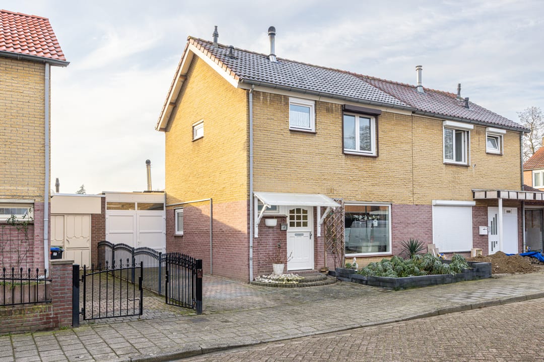 Foto 2 van Mgr. Paredisstraat 4