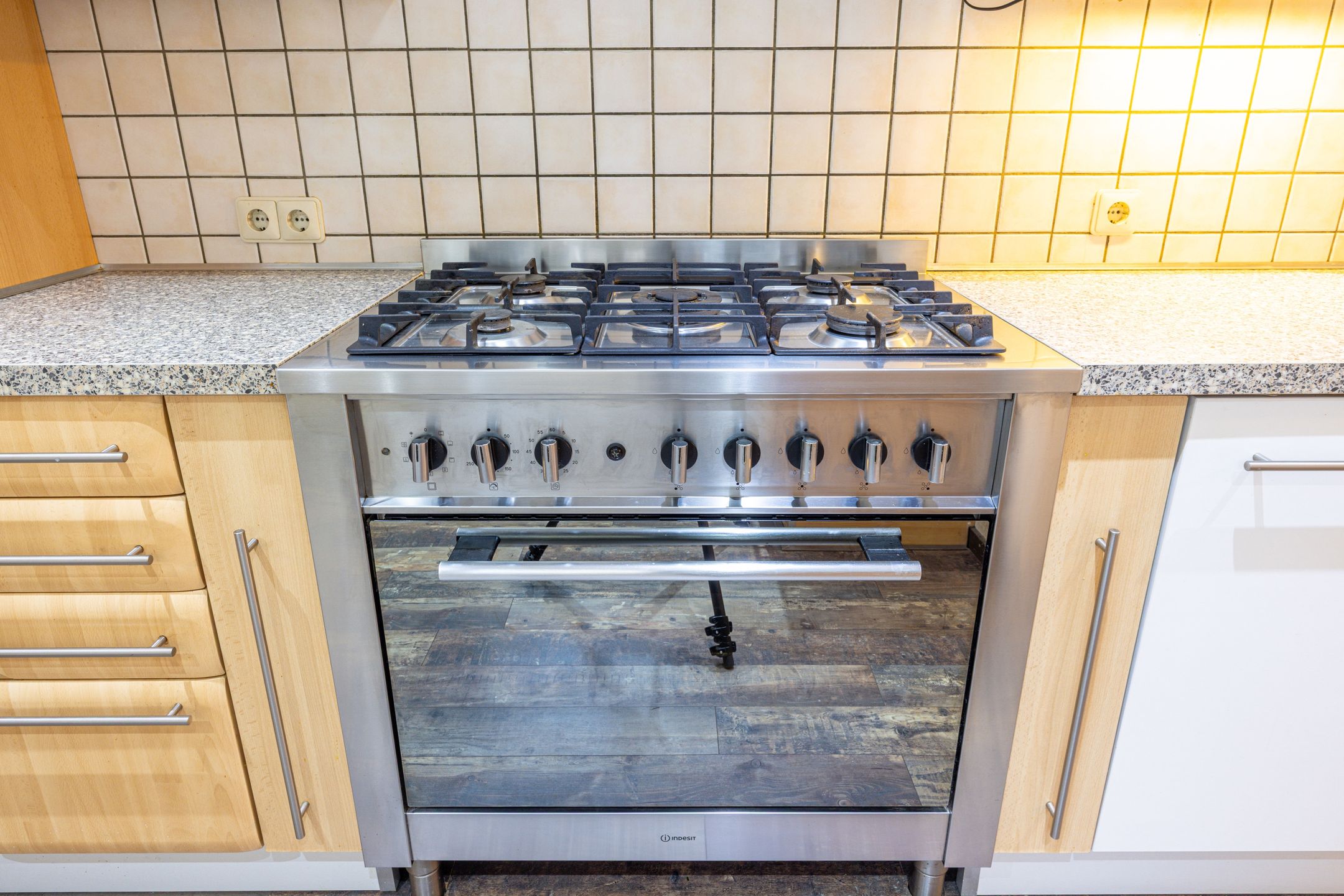 Foto 18 van Mgr. Paredisstraat 4