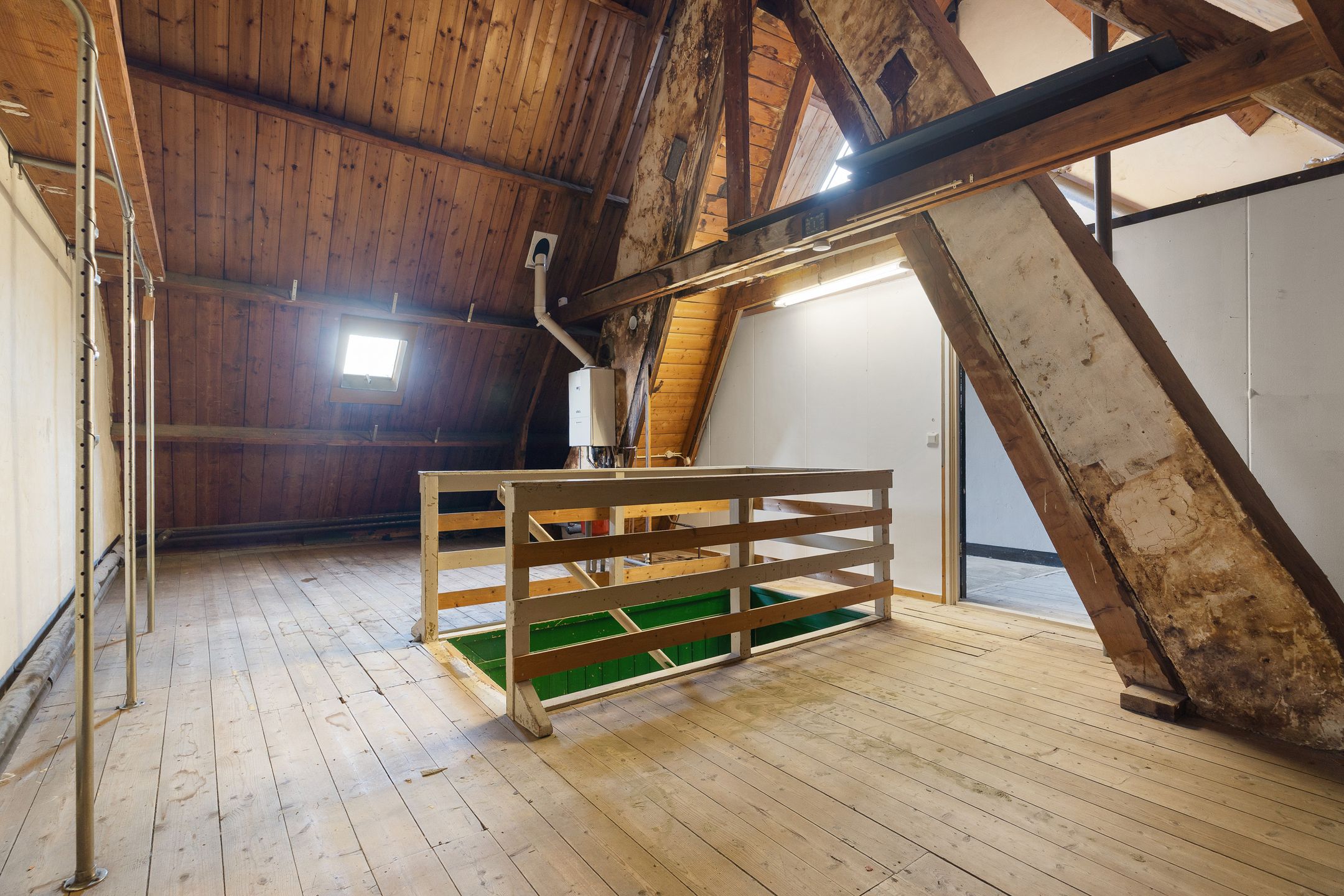 Foto 42 van Burgemeester Tenkinkstraat 30