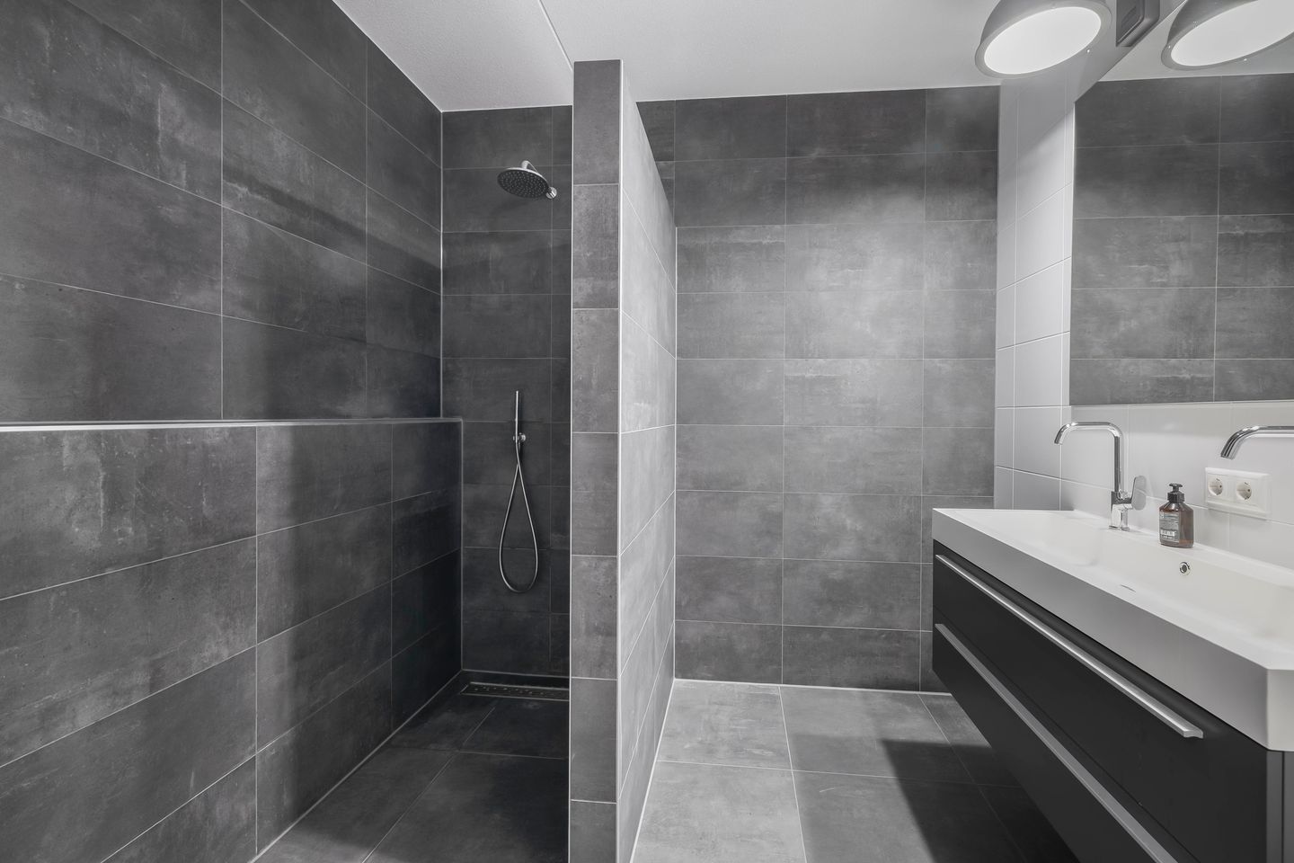 Foto 19 van Zijdebalenstraat 15