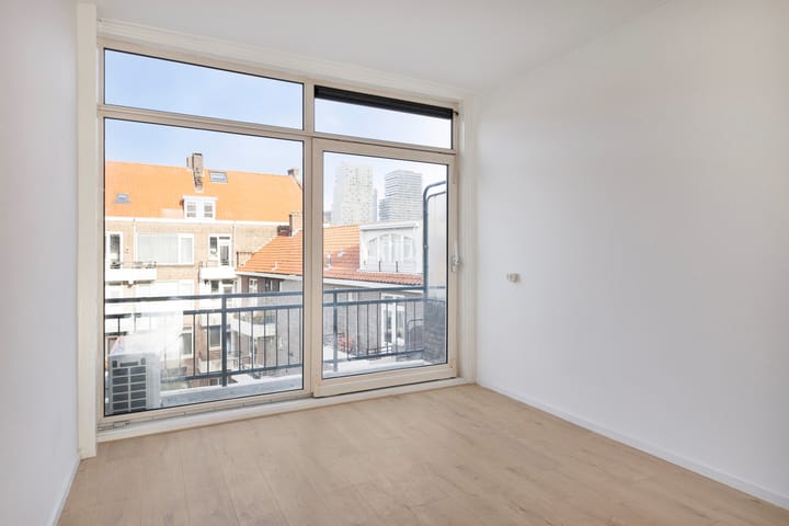 Photo 5 of Prins Hendriklaan 5-D