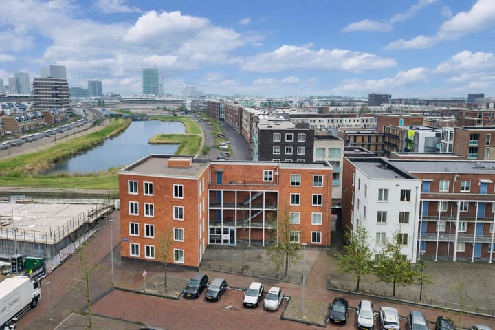 Foto 2 van Hongarijehof 60