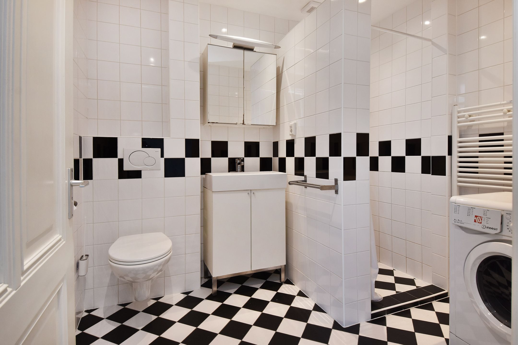 Photo 15 of Groot Hertoginnelaan 198-A