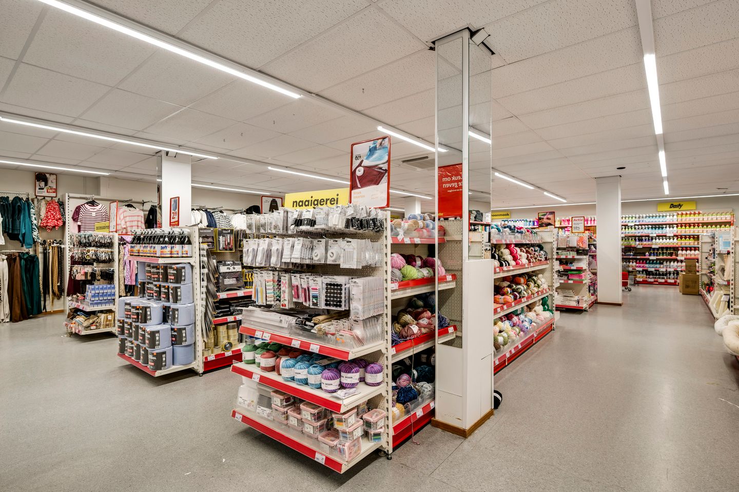 View photo 4 of Beekstraat 5