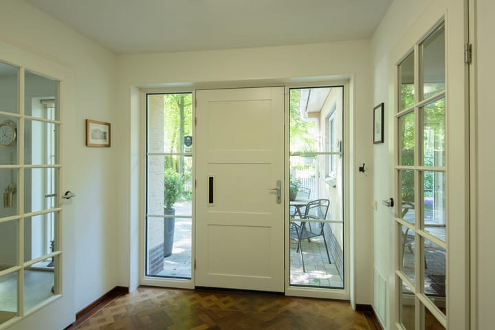 Photo 4 of van Eeghenlaan 5