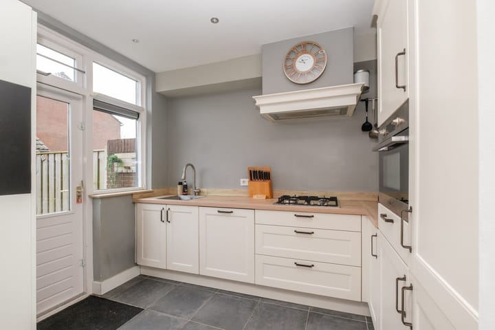 Photo 4 of Prins Clausstraat 63