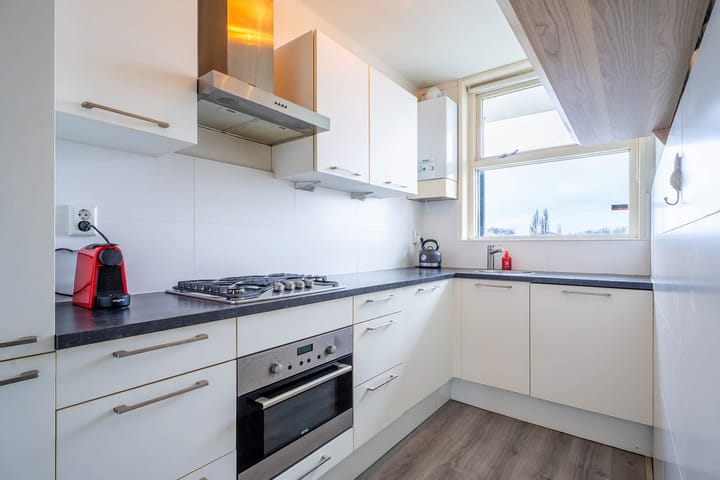 Photo 3 of Dr. Struyckenstraat 34