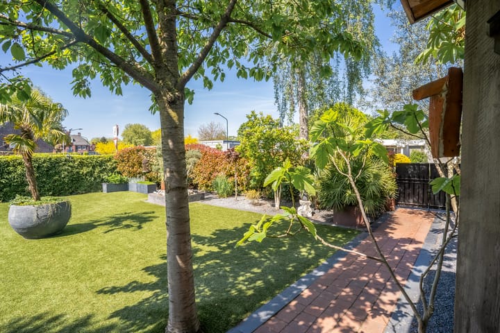 Foto 39 van St.-Annastraat 1