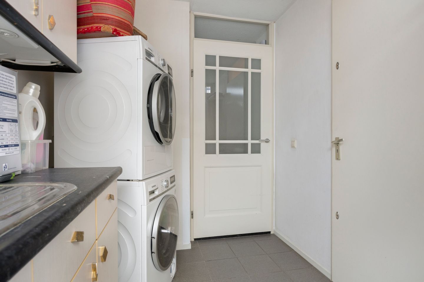 Photo 14 of Mahlerstraat 8