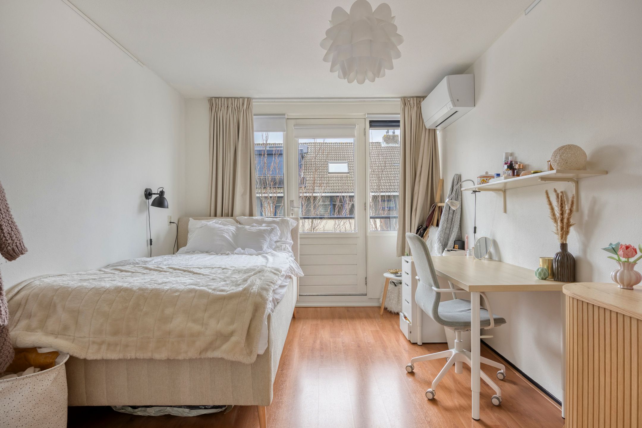 Photo 21 of Mahlerstraat 8