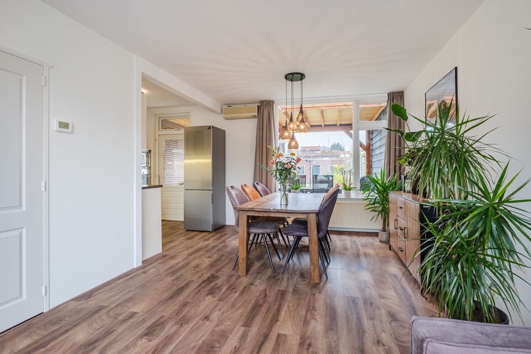 Photo 8 of Dwarsstraat 113