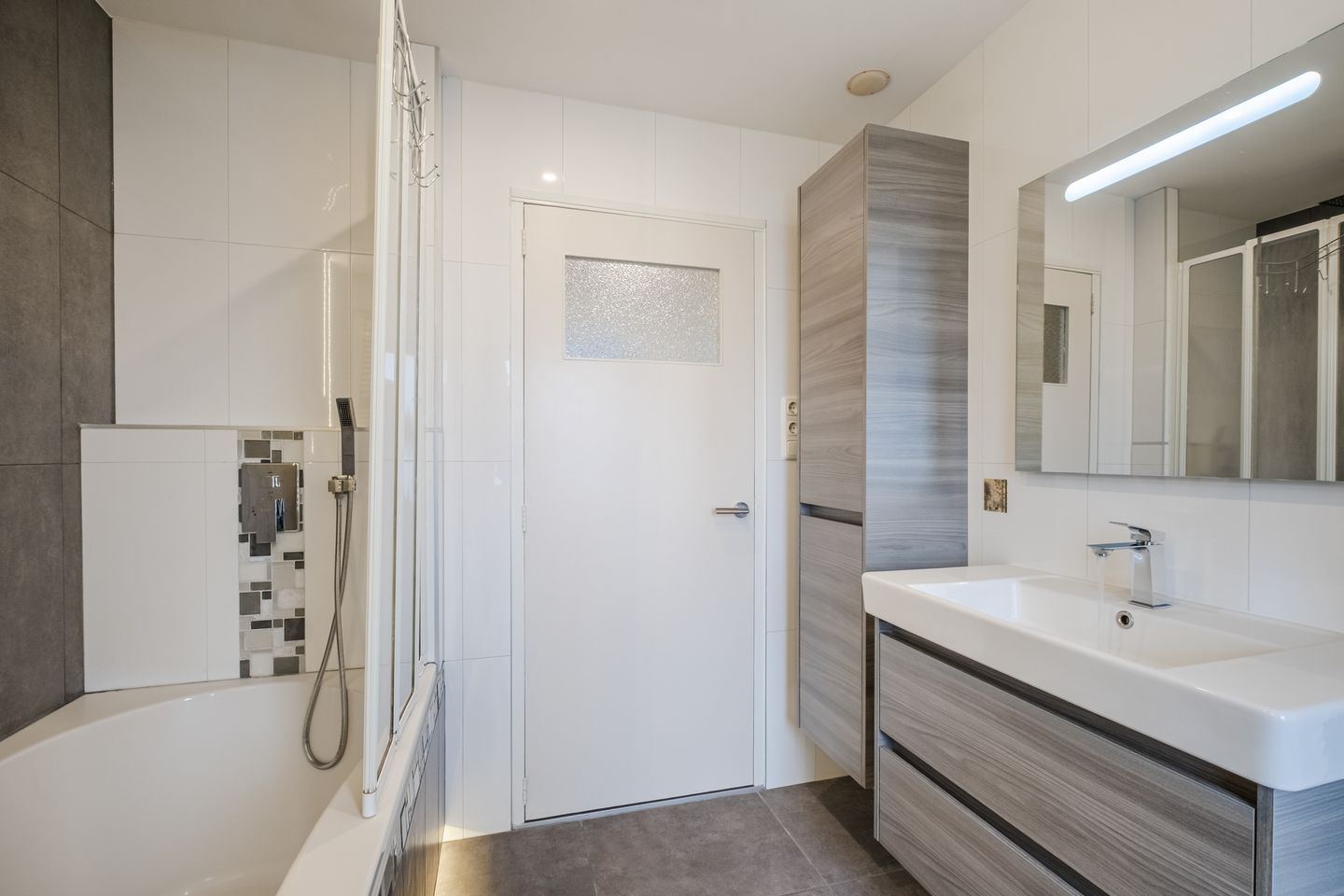 Photo 20 of Dwarsstraat 113