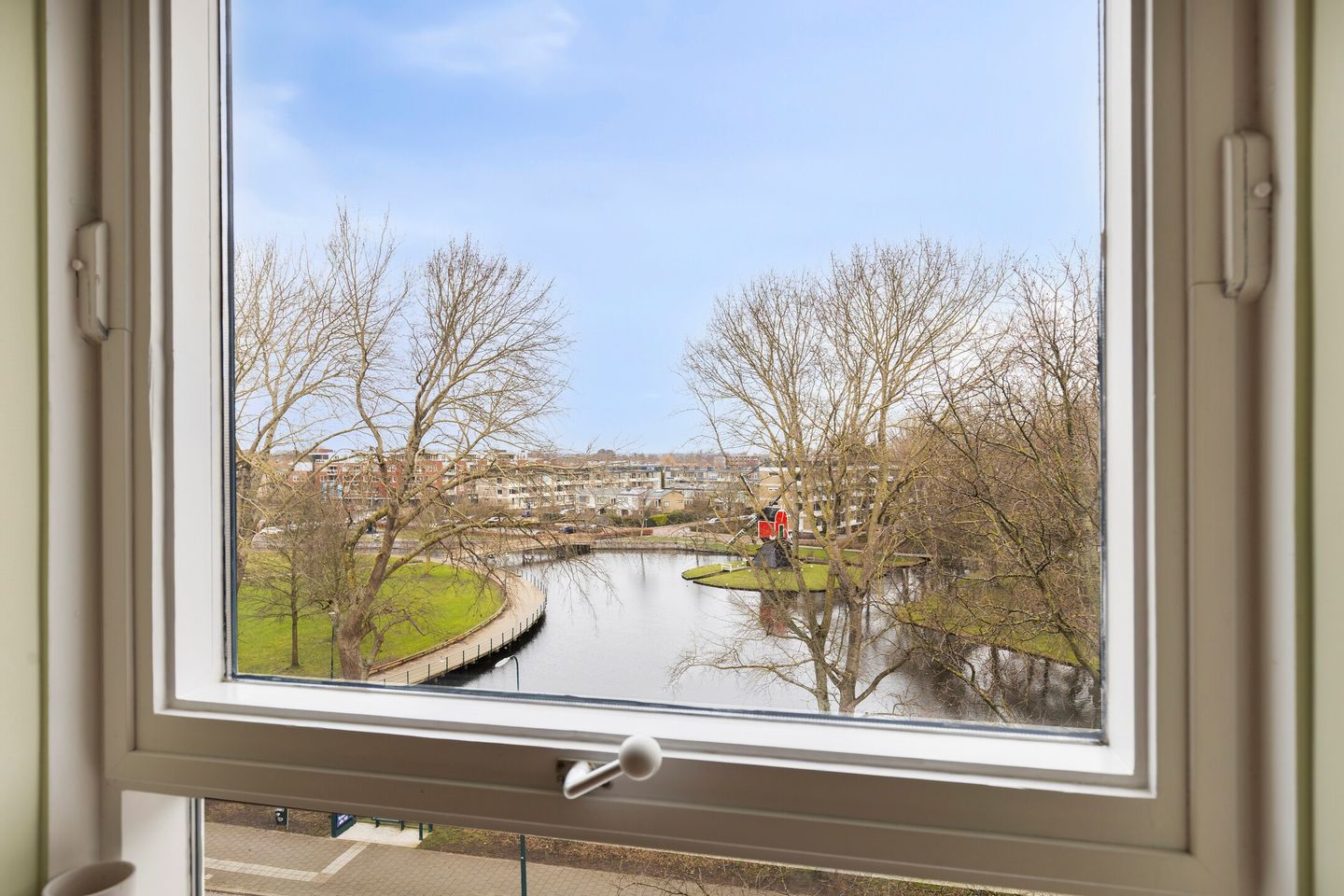 Foto 14 van Aert van Neslaan 528