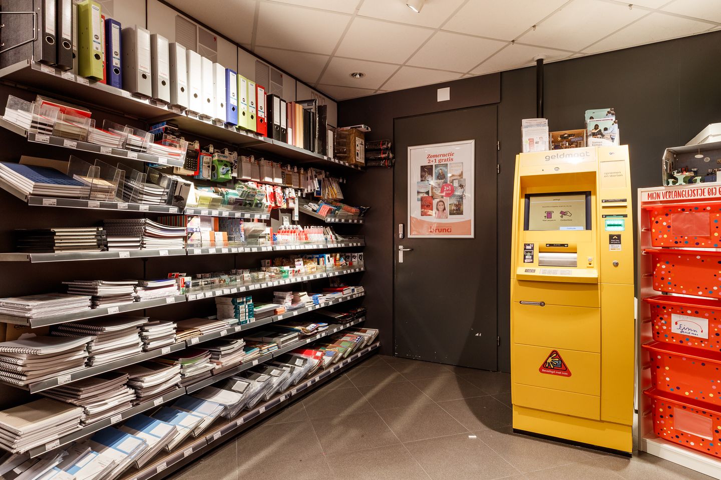 View photo 3 of Muntplein 31