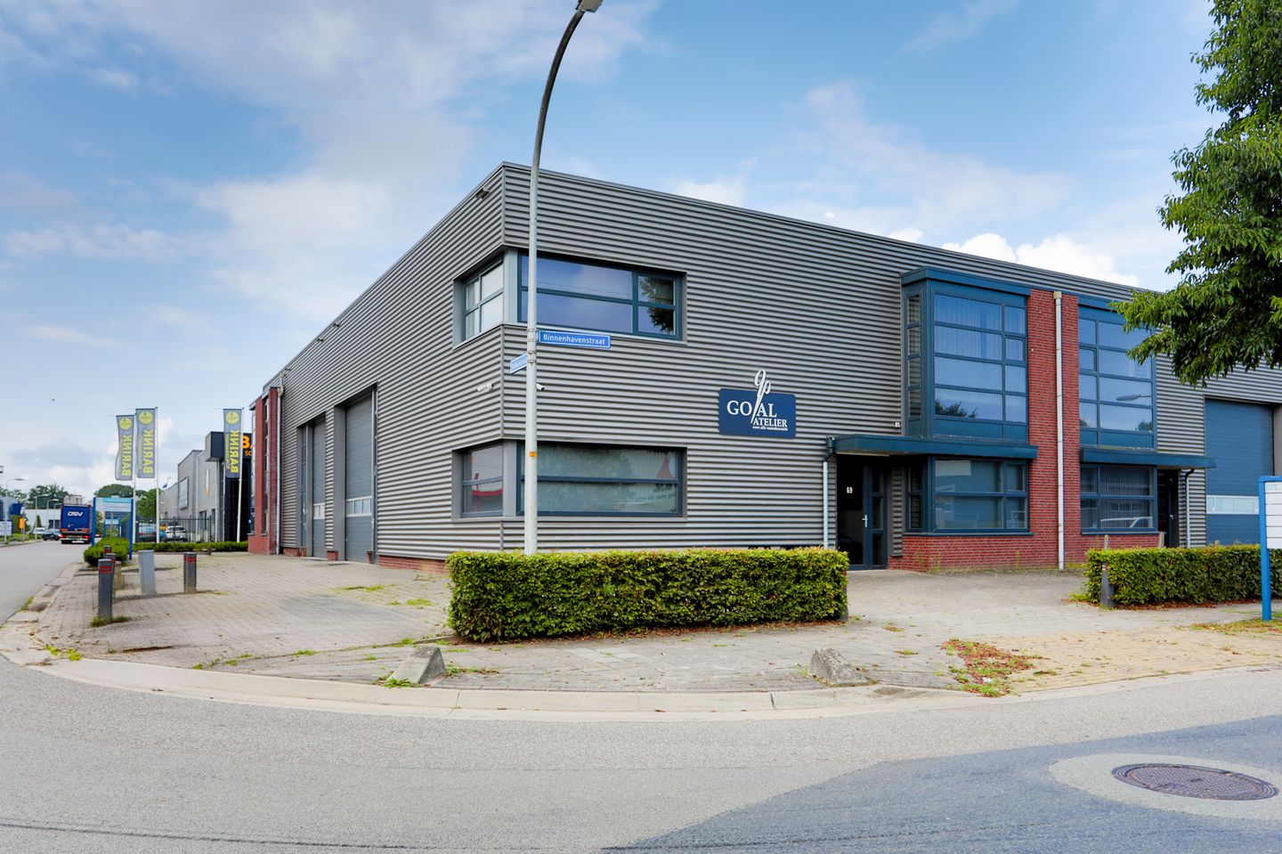 View photo 2 of Binnenhavenstraat 69