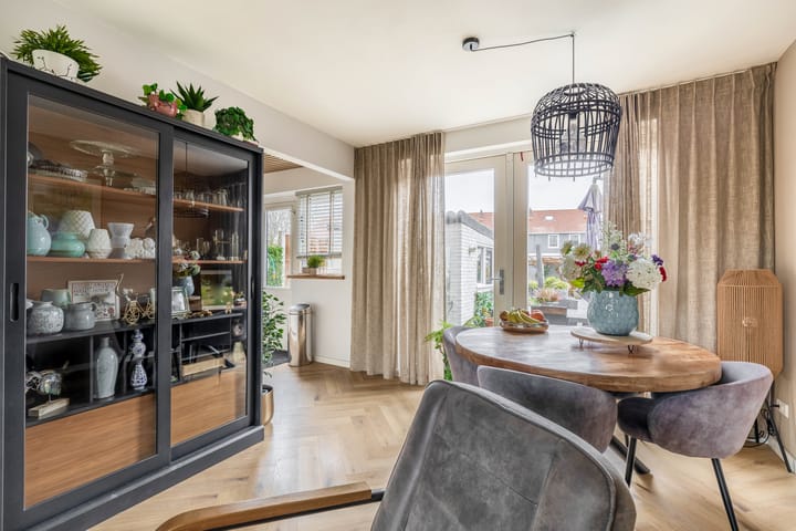 Foto 13 van Parallelweg 8