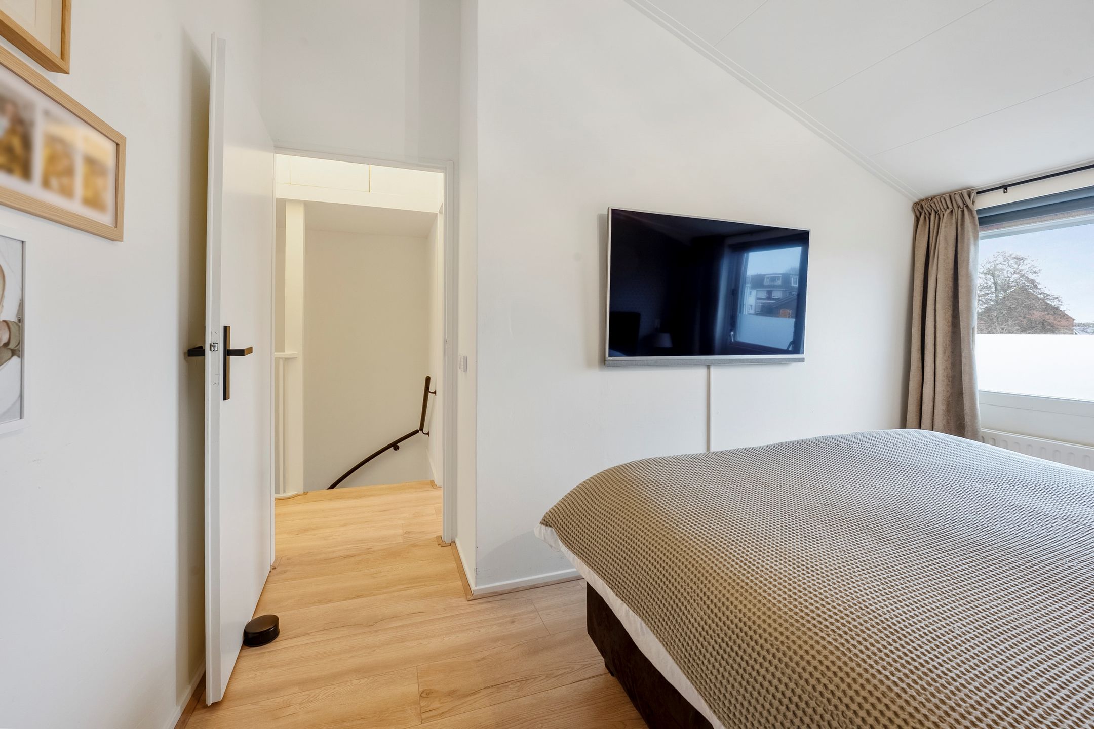 Foto 30 van Kruiszwin 4139