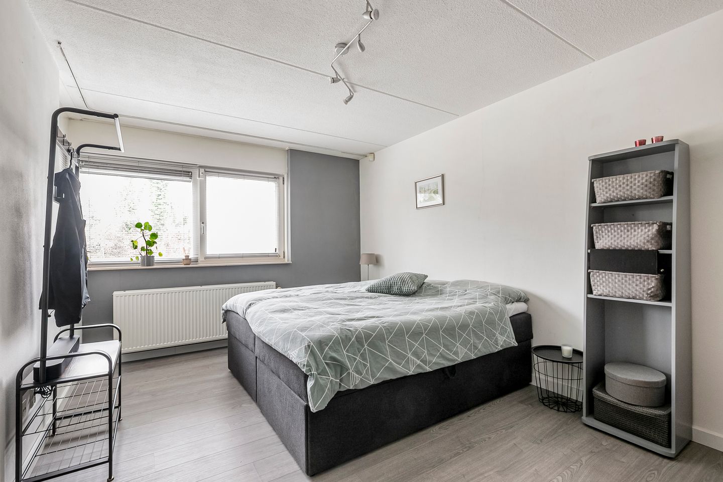 Waterfront family home with private deck in Arnhem Holthuizen — 37