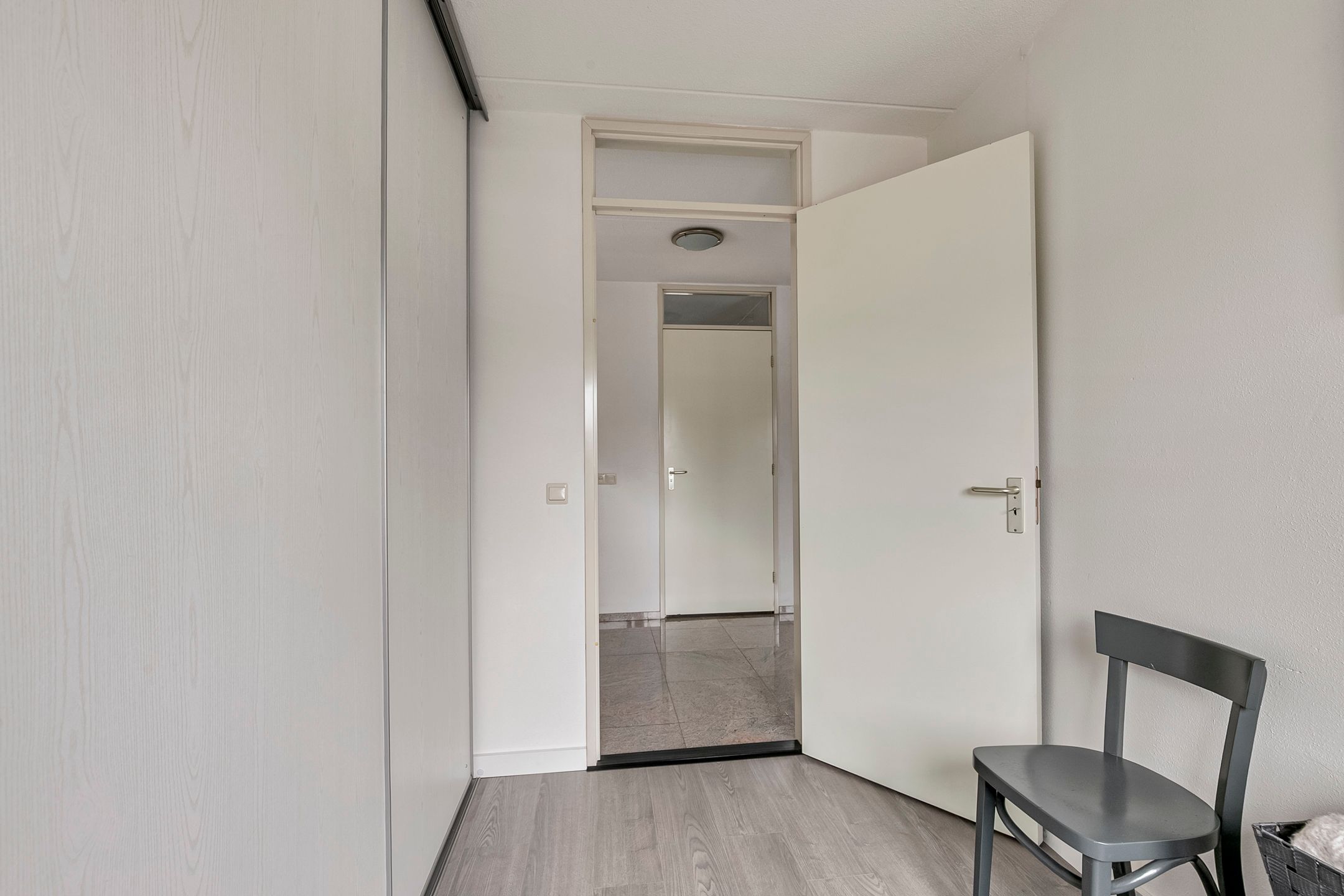 Waterfront family home with private deck in Arnhem Holthuizen — 47