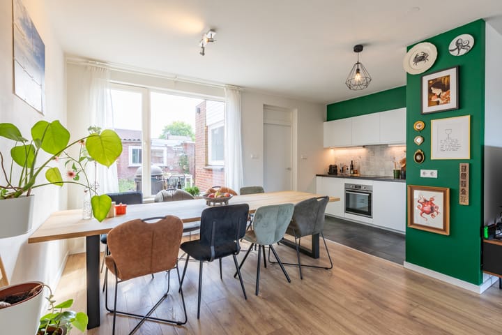 Modern Terraced Home with Four Bedrooms in Waalre — 21