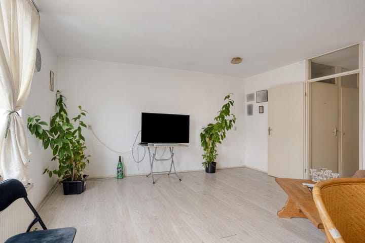 Affordable 3-room apartment centrally located in Hillesluis — 33