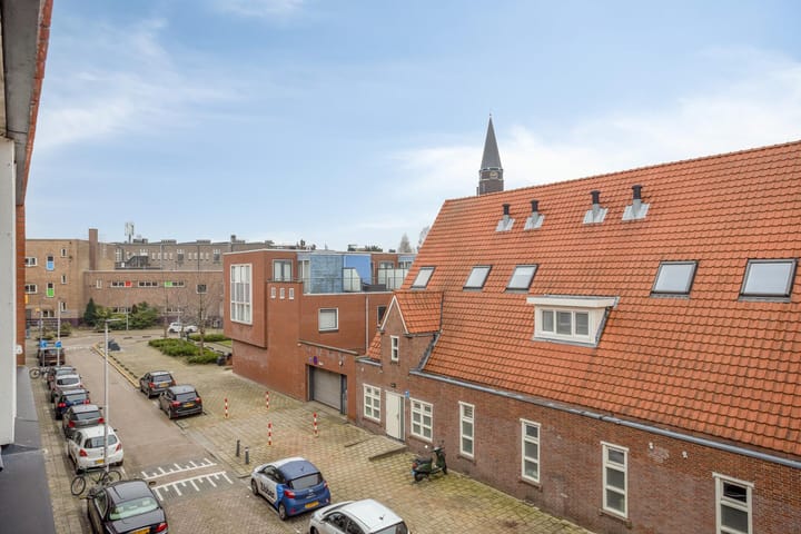 Affordable 3-room apartment centrally located in Hillesluis — 39